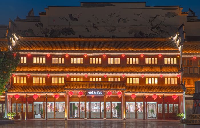 Taihu Lake Traditional Water Town Inn