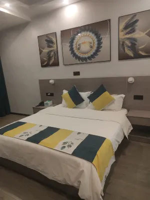 Kaiyuan Huayue Hotel
