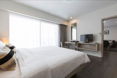 スイート(1ベッドルーム) カンタリー 304 ホテル アンド サービスド アパートメンツ プラーチーンブリーの写真