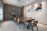 UrCove by HYATT Nanjing South Railway Station - Business