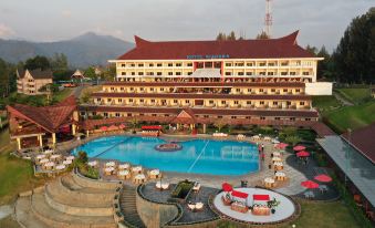 Niagara Hotel Lake Toba & Resorts