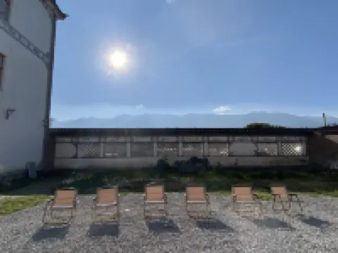 Dali Yingquan Inn (Caicun Wharf Branch, Erhai Ecological Corridor) Hotels near Cai Village