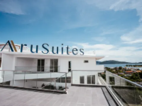 The Aru by Ayuhouz Hotel dekat Tanjung Aru Beach