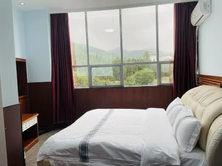 Home Inn Huaxuan (Zhaotong Ludian Changhong Community) Отели в г. Лудян