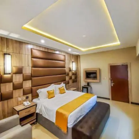 Rento Hotel and Suites