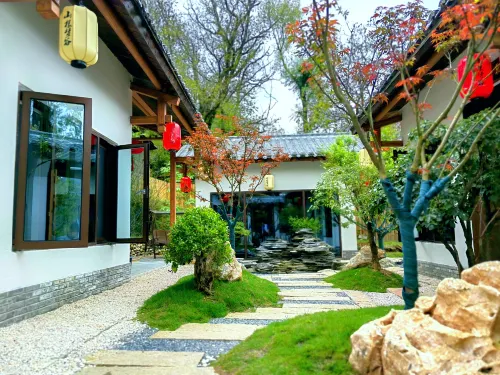 Shangen Menggu Homestay Hotels in Kang County