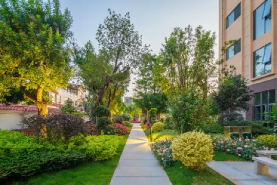 Fengbang Garden Hotel (Wenshanzhou People's Hospital)