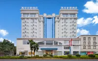 Kyriad Hotel (Qujing Xuanwei Meixuan Square Railway Station)