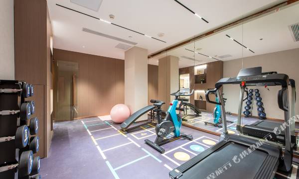 Echic HL Hotel (Guangzhou East Station Tianpingjia Metro Station)