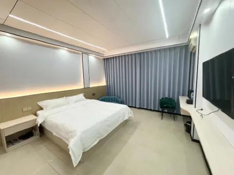 Nanning Rongfeng Yaju (Nanning Wuxu Airport) Отели рядом с достопримечательностью «Daiwangtan Sceneic Area»