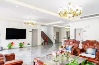 Jingxian Wangtange Homestay (Taohuatan Scenic Area Store)