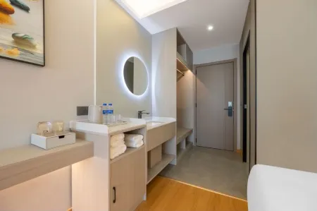 Dali Haoyuan Light Luxury Hotel