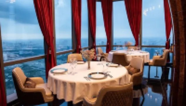 AA Vinhomes Central Park Landmark Luxury Apartment