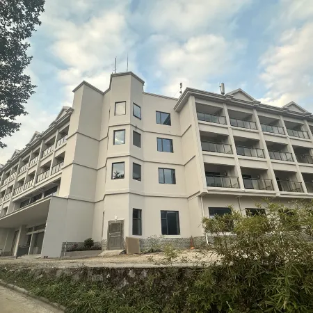 Hot Spring Forest Holiday Hotel