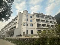 Hot Spring Forest Holiday Hotel Hotel in zona Shibashui Nature Scenic Spot
