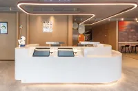 Huanxi Hotel (Yuncheng North Station Xinghe Plaza Commercial Street Branch) - Esports