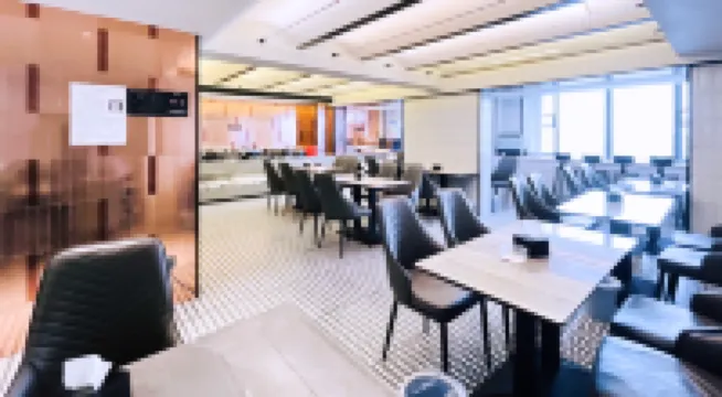 Squirrel Smart Hotel (Foshan Qiandeng Hunan Gui Road Subway Station Branch)