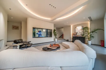 Yaoyu Yinjiang Retreat · Linzhu Healing Family Vacation Designer Homestay (OMG Heartbeat Paradise) Отели рядом с достопримечательностью «Chuiyun Tongtian River»