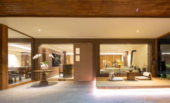 Hailuogou Yunman Warm Resort Hotel