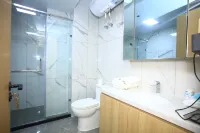 Shanting Hotel (Dalian Railway Station Dongguan Street) Hotel a People's Square and Dalian Municipal Government