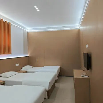 Luyi Jinyuan Hotel (Weizhen Road)