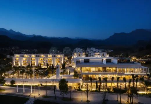 花水灣德奧塔泡泡度假村 鄰近花水灣溫泉第一村的酒店