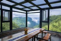 Muyun Guesthouse Hotels near Hidden-Dragon Waterfalls