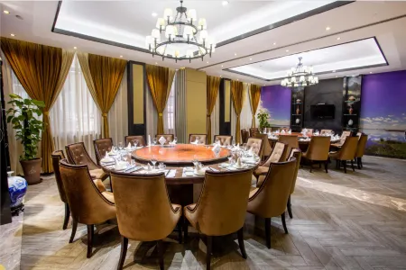 Jin E Hotel Отели рядом с достопримечательностью «Chuannan Normal College for Childhood Education»