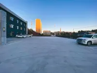 Jiafeng Holiday Hotel - parking