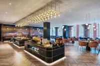Orange Hotel (Qingdao May 4th Square) - 3 stjerner