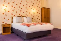 The County Hotel Hotels near Dalston