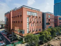 โรงแรมบิลังเจีย อู่ฮั่น (สถานีรถไฟใต้ดินกังเป่ย หุบเขาแสงการเงิน) โรงแรมใกล้Wuhan Polytechnic Foreign Language University