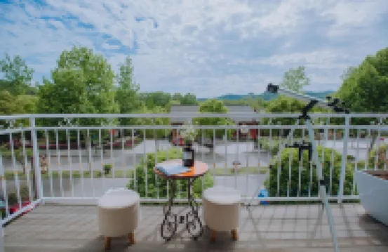 Jinyun Photography Theme Inn (Xiandu Scenic Area Branch)