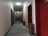 Xinzheng Tianrui Hotel