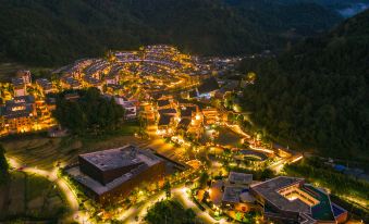 Yunhe Banshan Hot Spring Resort Hotel (Tengchong Mayugu Hot Spring Town)