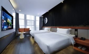 Yixi Gengetsu Hotel (Chengdu High-tech Financial City Subway Station)
