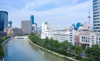 Waitan 333 Hotel (Nanjing East Road Subway Station)