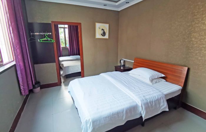 Fangcheng Fangjie Hotel