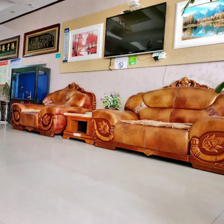 Kaiyue Hotel Отели рядом с достопримечательностью «Tarim Populus Euphratica Forest Park»