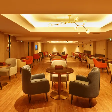 Echarm Hotel (Hengshui No. 2 High School Railway Station)