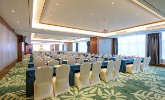 Venus Royal Hotel (Wuzhou Railway Station Meiguihu Park Branch)