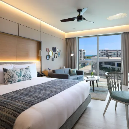 Renaissance Cancun Resort & Marina