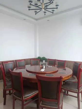 Sonid Right Banner Ancheng Business Hotel