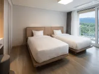 Kumho Seorak Resort Hotels near Sinheungsa Temple