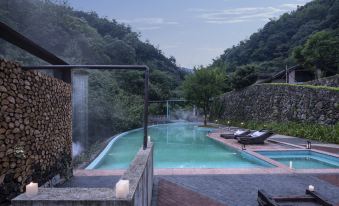 Shilily Hidden World Beishan Villa Resort