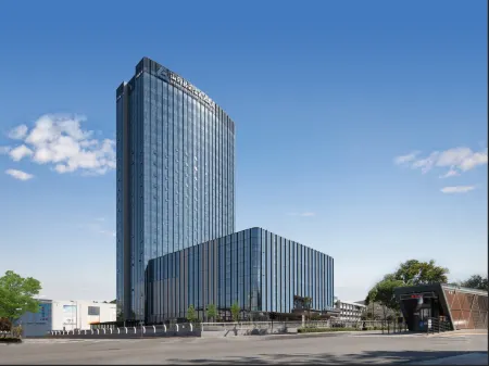 Grand Skylight Hotel SDP Отели рядом с достопримечательностью «Shandong University of Political Science and Law»