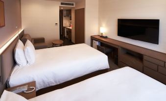 Holiday Inn & Suites Shin Osaka, an IHG hotel