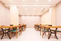 Liaoyang Zhuoyue Hotel