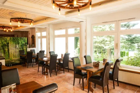 Waldgasthaus am Schwarzenbruch Отели в г. Дхронеккен