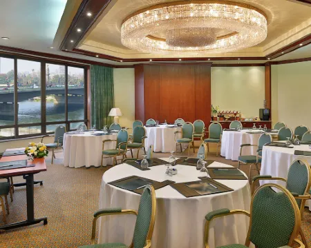 Ramses Hilton Featured Photos